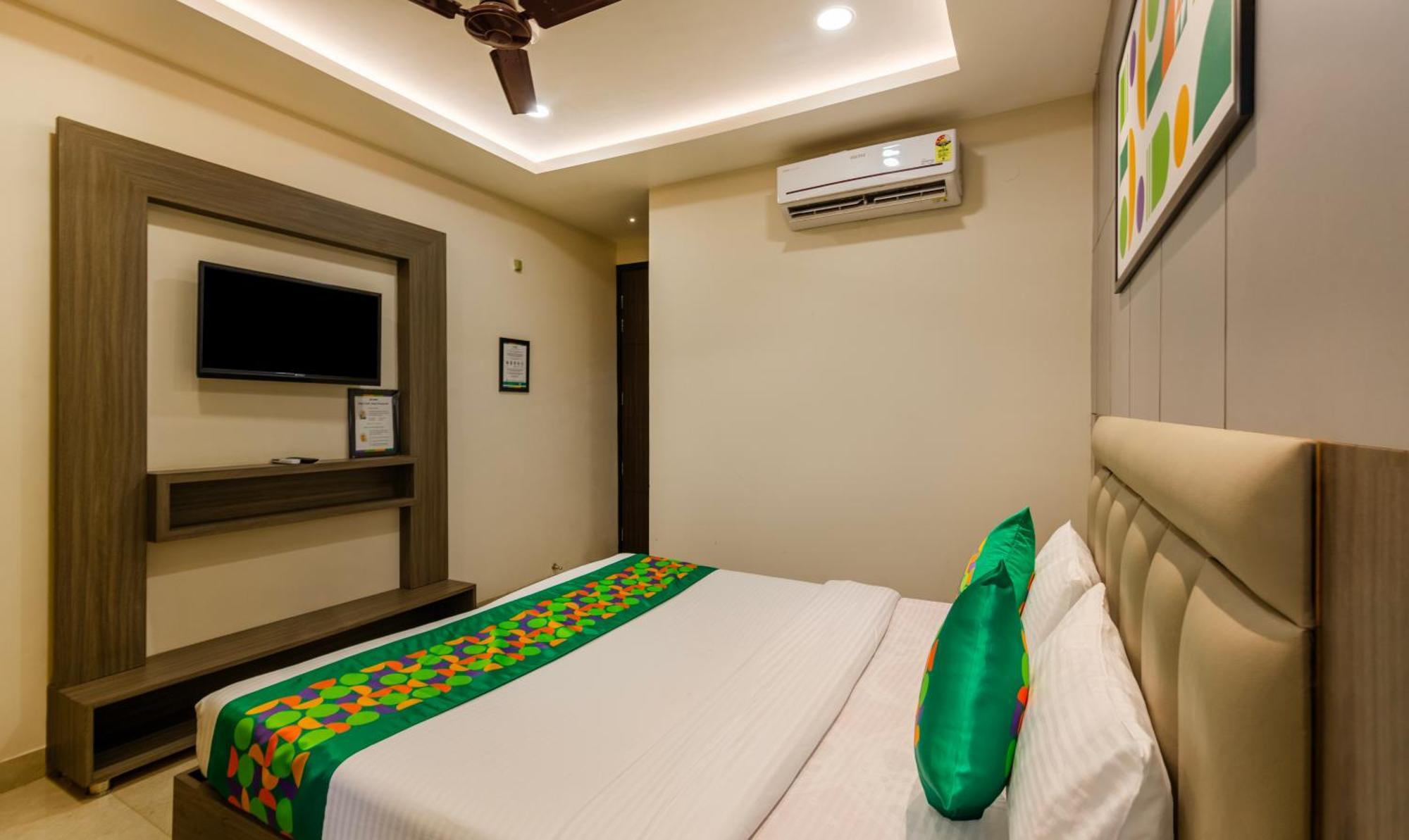 Treebo Bombay Palace Hotel 3*